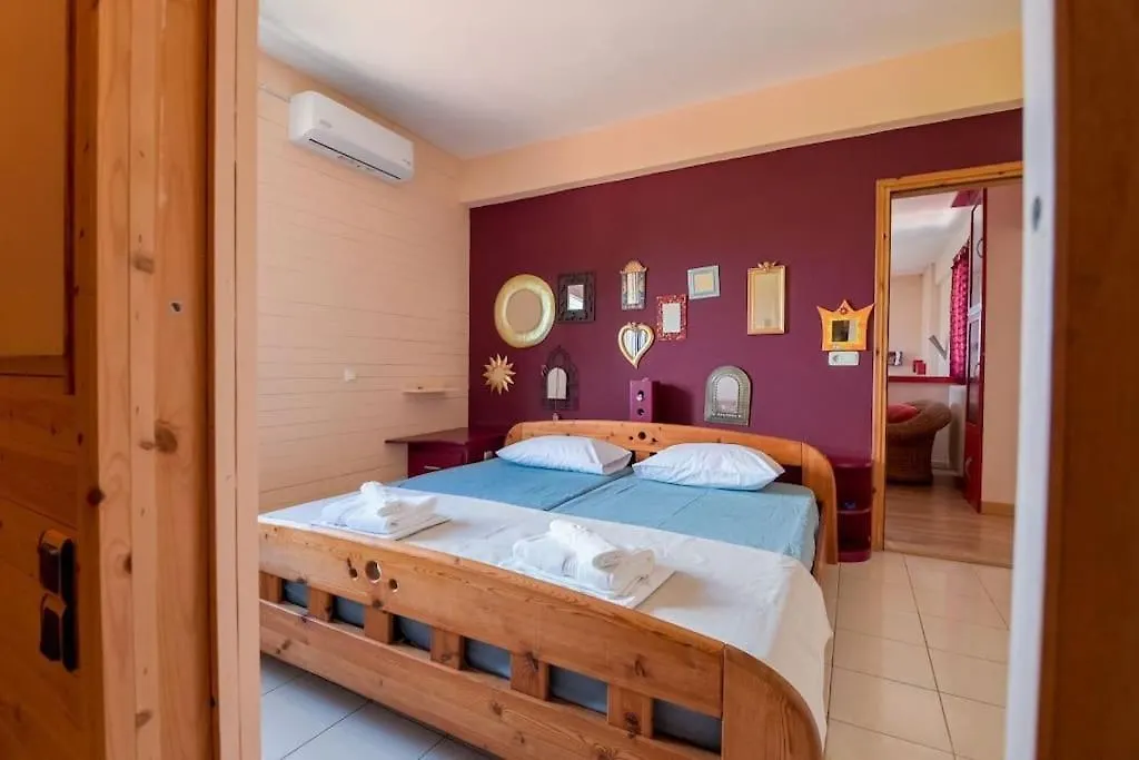 Big House With A Huge Garden And Barbecue Area! Villa Flogita 0*,  Greece