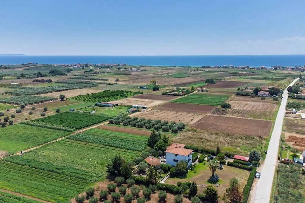 Big House With A Huge Garden And Barbecue Area! Villa Flogita 0*,
