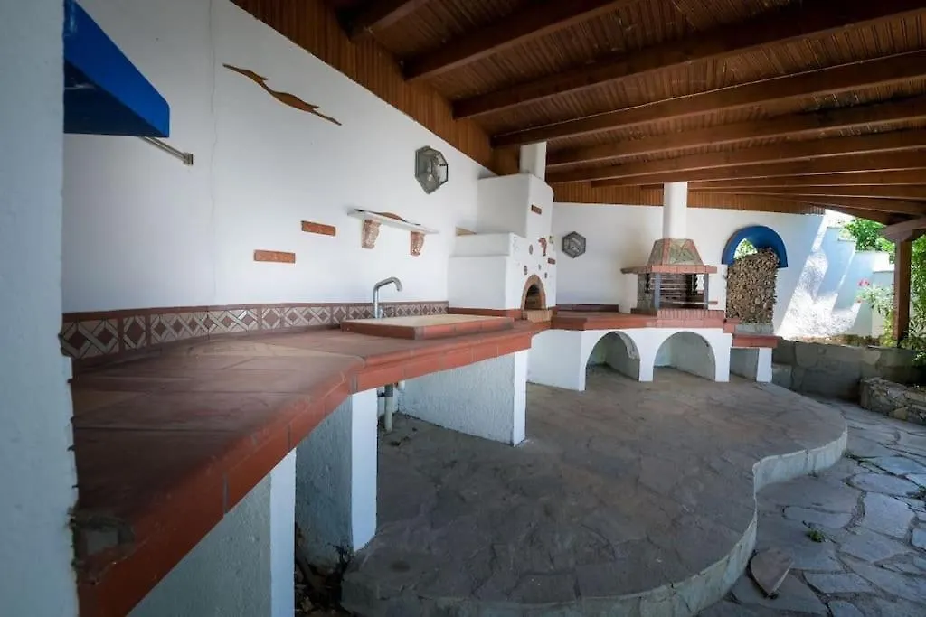 Big House With A Huge Garden And Barbecue Area! Villa Flogita 0*,
