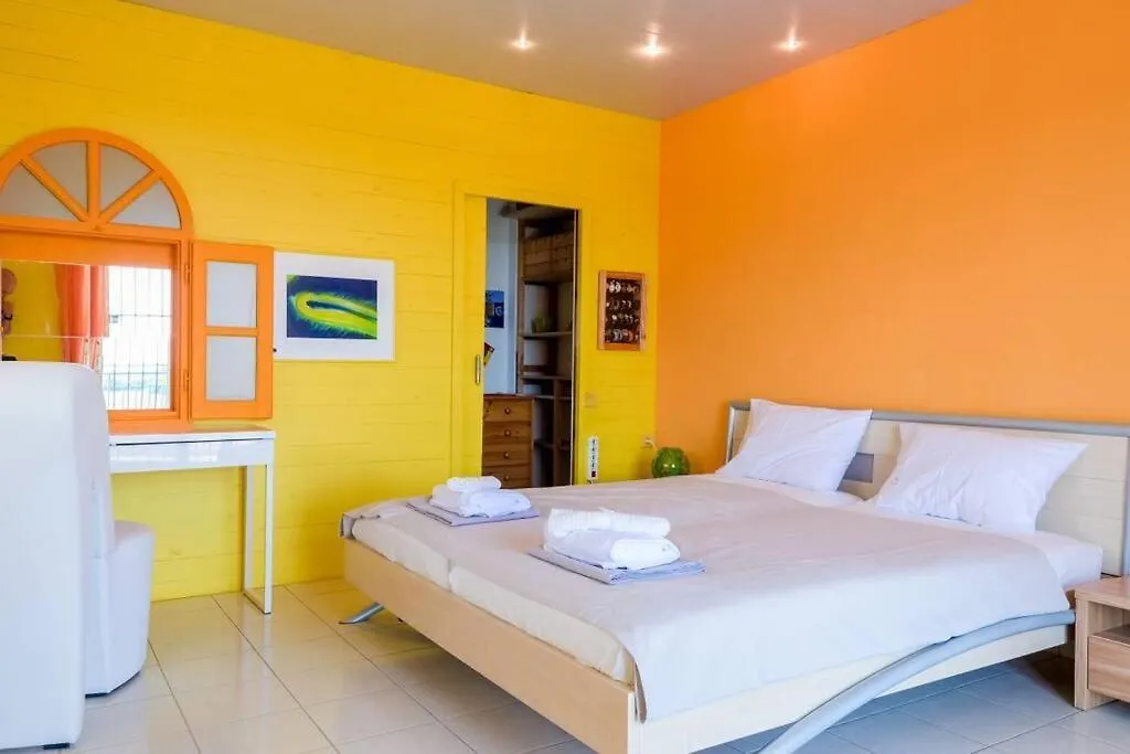 Big House With A Huge Garden And Barbecue Area! Villa Flogita 0*,  Greece
