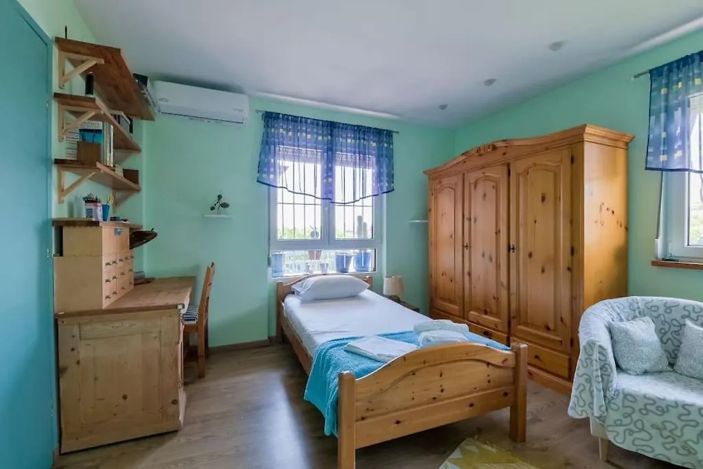 Big House With A Huge Garden And Barbecue Area! Villa Flogita